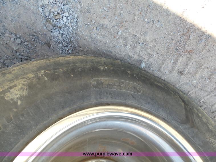 image for item K7044 2003 Freightliner FL70 service truck