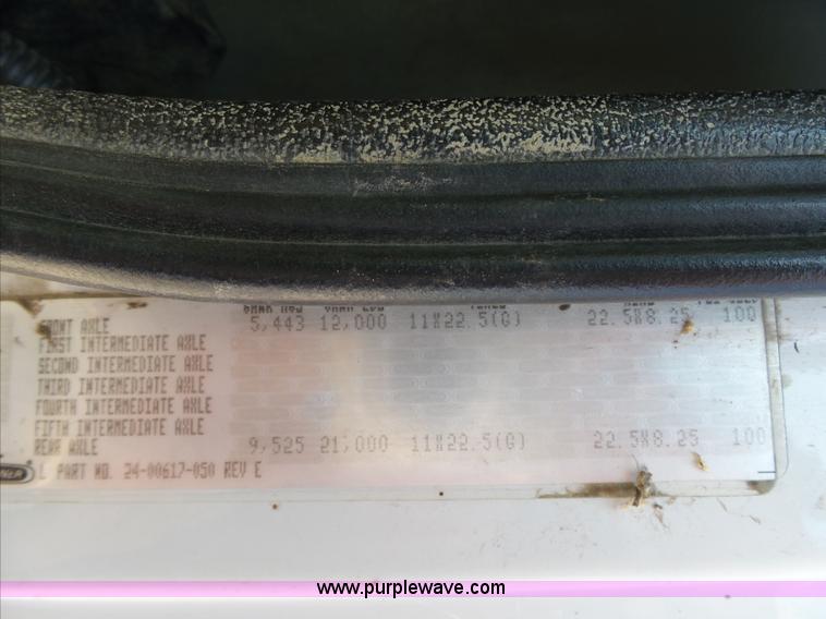 image for item K7044 2003 Freightliner FL70 service truck