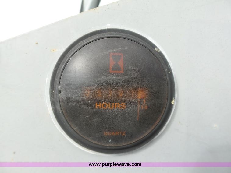 image for item K7046 2007 Genie GTH-1048 telehandler