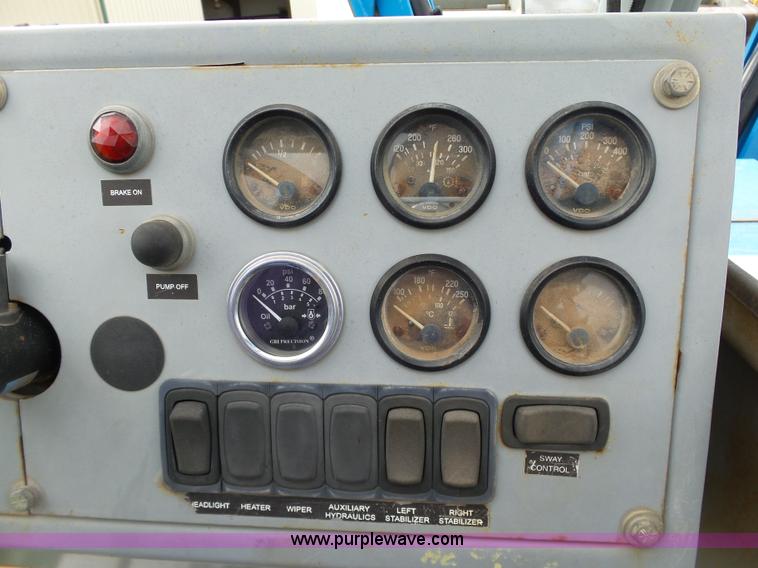 image for item K7046 2007 Genie GTH-1048 telehandler