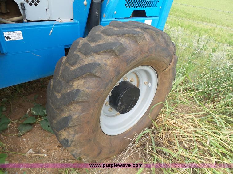 image for item K7046 2007 Genie GTH-1048 telehandler