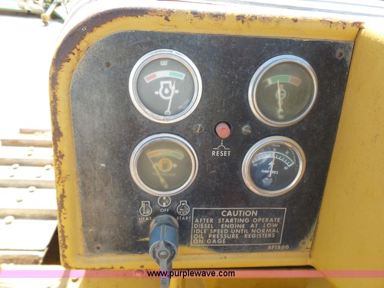 image for item K7047 Caterpillar D6D pipelayer