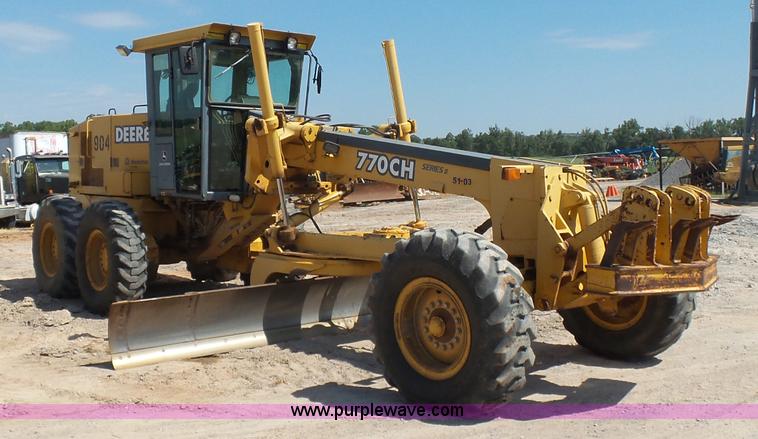 image for item K7050 2002 John Deere 770CH Series II motor grader
