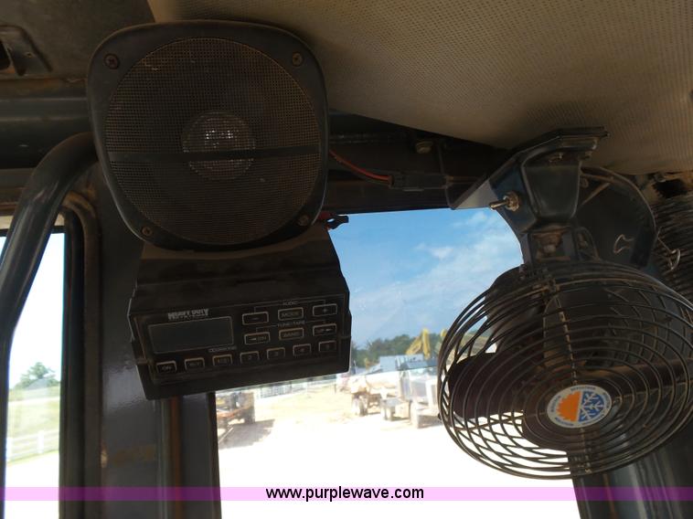 image for item K7050 2002 John Deere 770CH Series II motor grader