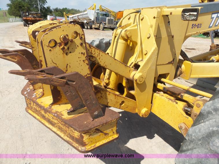 image for item K7050 2002 John Deere 770CH Series II motor grader