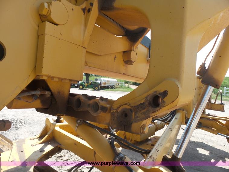 image for item K7050 2002 John Deere 770CH Series II motor grader