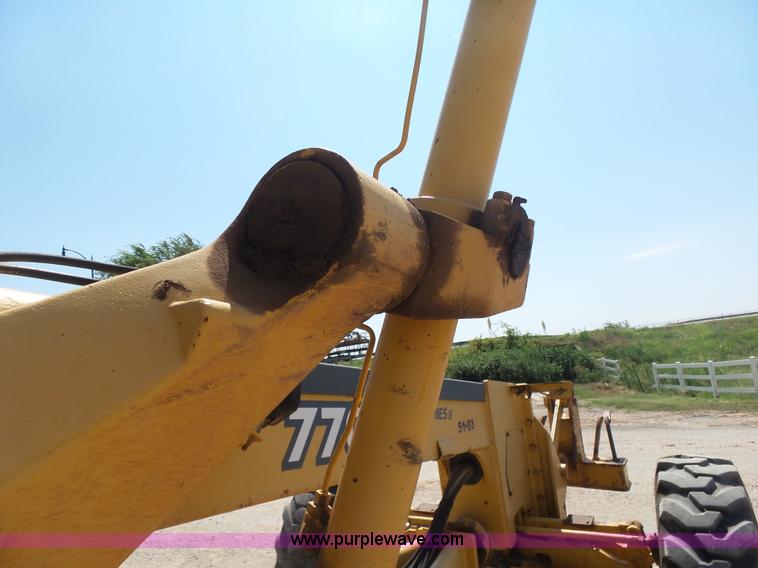 image for item K7050 2002 John Deere 770CH Series II motor grader