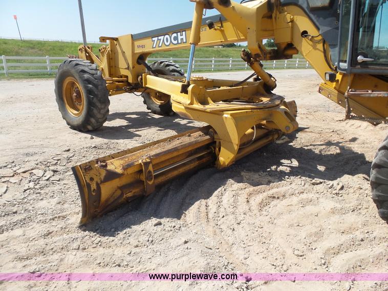 image for item K7050 2002 John Deere 770CH Series II motor grader