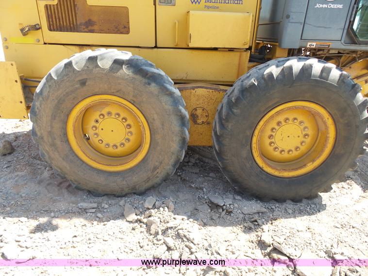 image for item K7050 2002 John Deere 770CH Series II motor grader