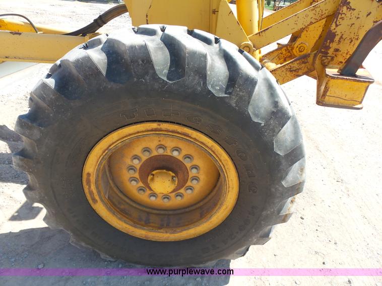 image for item K7050 2002 John Deere 770CH Series II motor grader