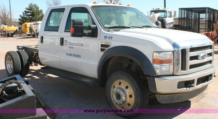image for item K7051 2008 Ford F450 Super Duty XLT Crew Cab truck cab and chassis