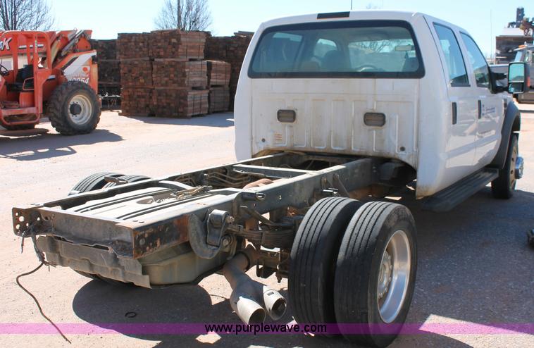 image for item K7051 2008 Ford F450 Super Duty XLT Crew Cab truck cab and chassis