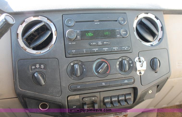 image for item K7051 2008 Ford F450 Super Duty XLT Crew Cab truck cab and chassis