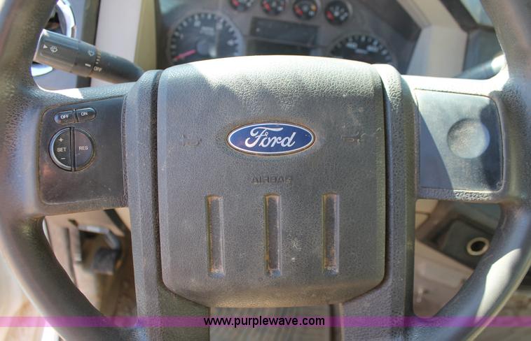 image for item K7051 2008 Ford F450 Super Duty XLT Crew Cab truck cab and chassis