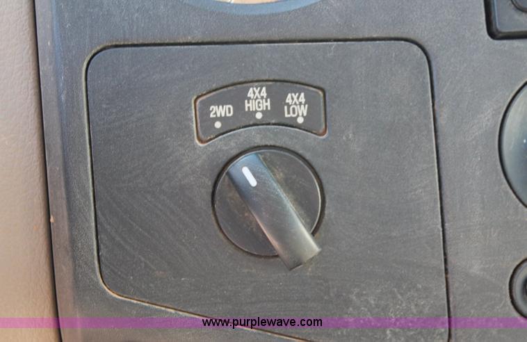 image for item K7051 2008 Ford F450 Super Duty XLT Crew Cab truck cab and chassis