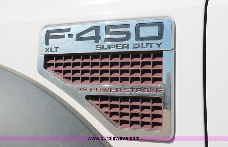 image for item K7051 2008 Ford F450 Super Duty XLT Crew Cab truck cab and chassis