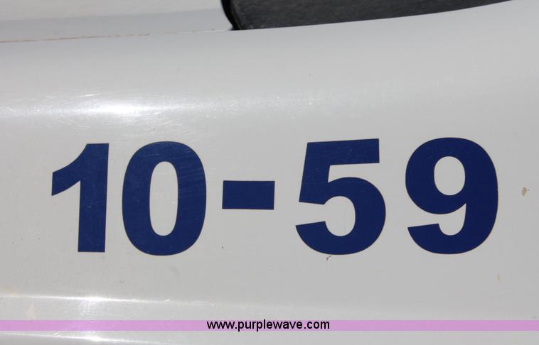 image for item K7051 2008 Ford F450 Super Duty XLT Crew Cab truck cab and chassis