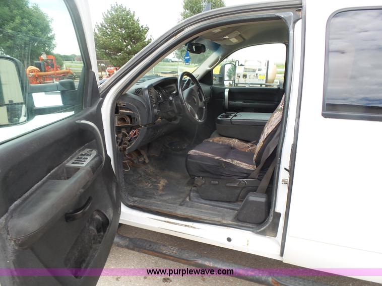 image for item K7053 2009 Chevrolet Silverado 2500HD LT Ext. Cab pickup truck