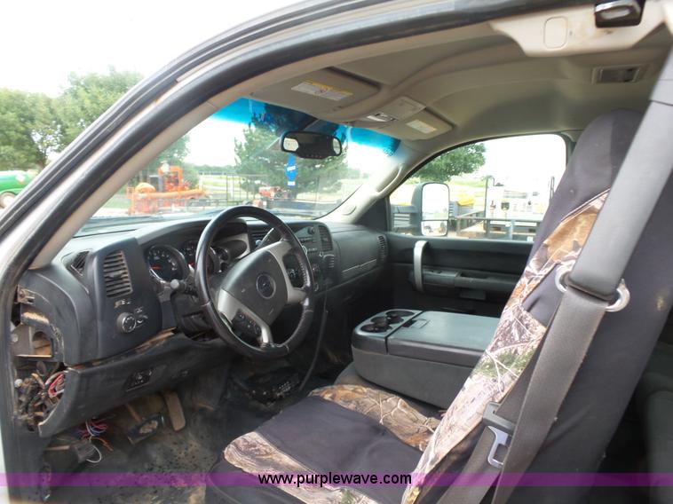 image for item K7053 2009 Chevrolet Silverado 2500HD LT Ext. Cab pickup truck