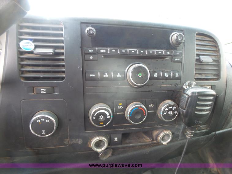 image for item K7053 2009 Chevrolet Silverado 2500HD LT Ext. Cab pickup truck