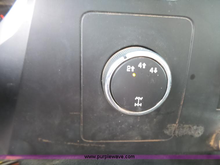 image for item K7053 2009 Chevrolet Silverado 2500HD LT Ext. Cab pickup truck