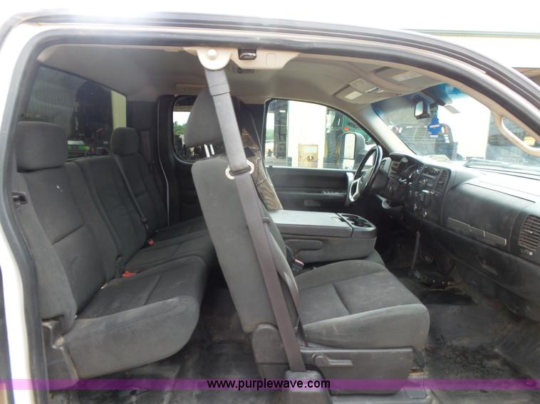 image for item K7053 2009 Chevrolet Silverado 2500HD LT Ext. Cab pickup truck