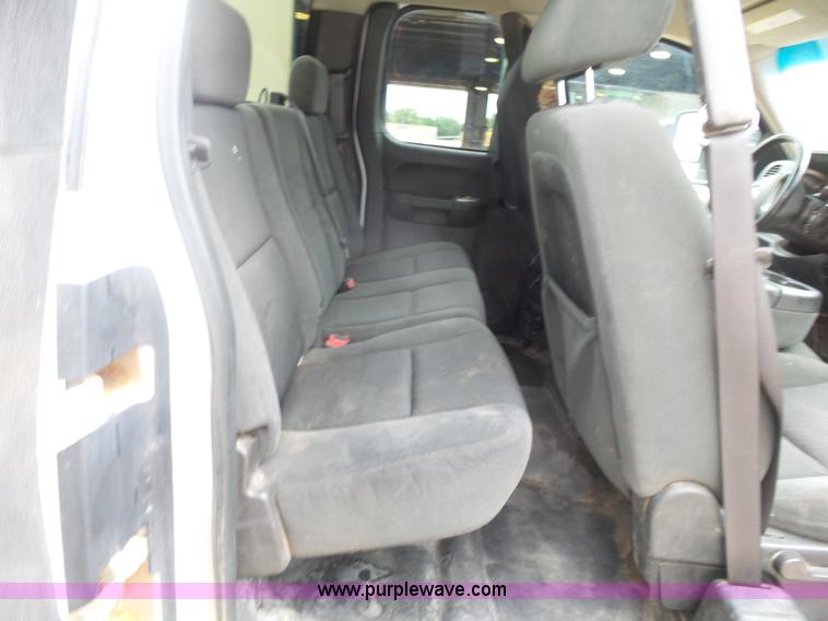 image for item K7053 2009 Chevrolet Silverado 2500HD LT Ext. Cab pickup truck