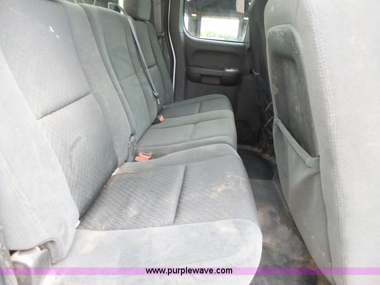 image for item K7053 2009 Chevrolet Silverado 2500HD LT Ext. Cab pickup truck