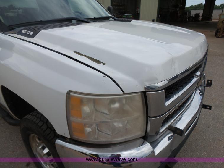 image for item K7053 2009 Chevrolet Silverado 2500HD LT Ext. Cab pickup truck