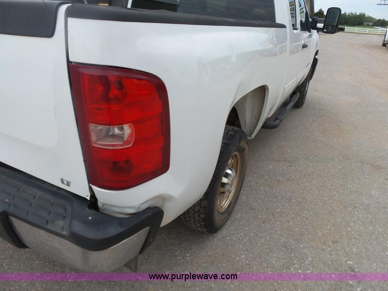 image for item K7053 2009 Chevrolet Silverado 2500HD LT Ext. Cab pickup truck