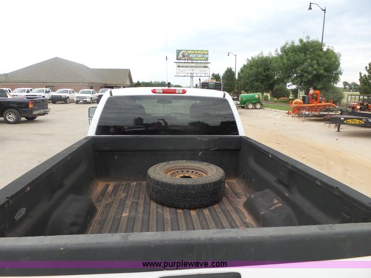 image for item K7053 2009 Chevrolet Silverado 2500HD LT Ext. Cab pickup truck