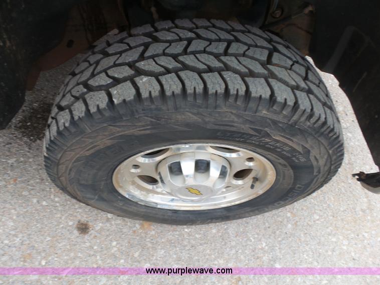 image for item K7053 2009 Chevrolet Silverado 2500HD LT Ext. Cab pickup truck