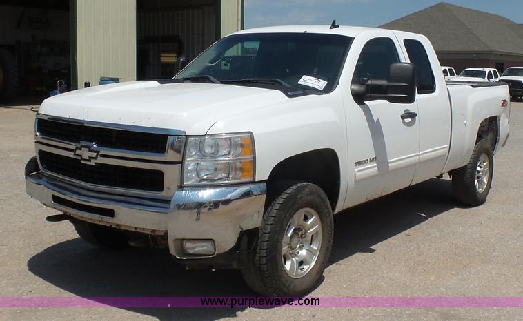 image for item K7054 2010 Chevrolet Silverado 2500HD LT Z71 Ext. Cab pickup truck