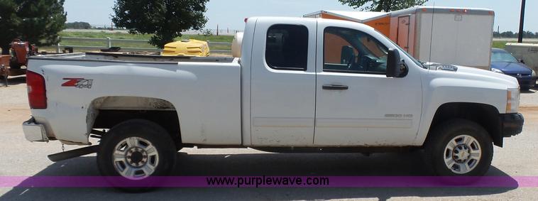 image for item K7054 2010 Chevrolet Silverado 2500HD LT Z71 Ext. Cab pickup truck