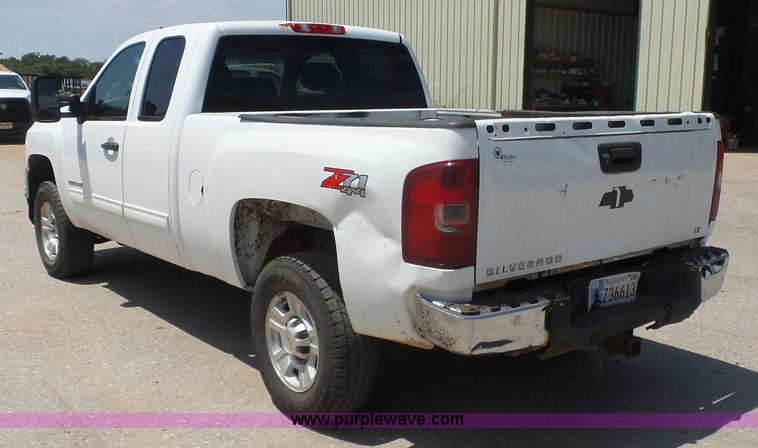 image for item K7054 2010 Chevrolet Silverado 2500HD LT Z71 Ext. Cab pickup truck