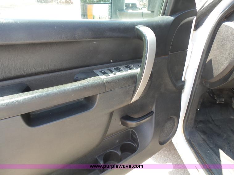 image for item K7054 2010 Chevrolet Silverado 2500HD LT Z71 Ext. Cab pickup truck