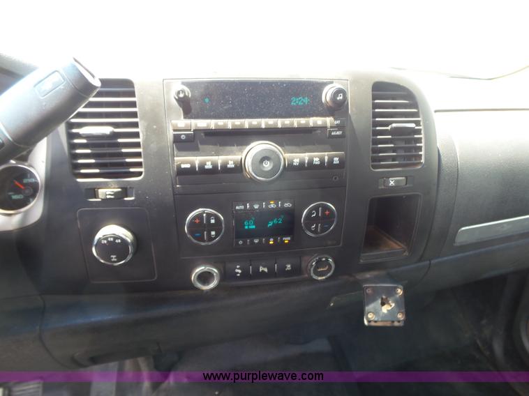 image for item K7054 2010 Chevrolet Silverado 2500HD LT Z71 Ext. Cab pickup truck