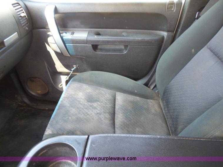 image for item K7054 2010 Chevrolet Silverado 2500HD LT Z71 Ext. Cab pickup truck