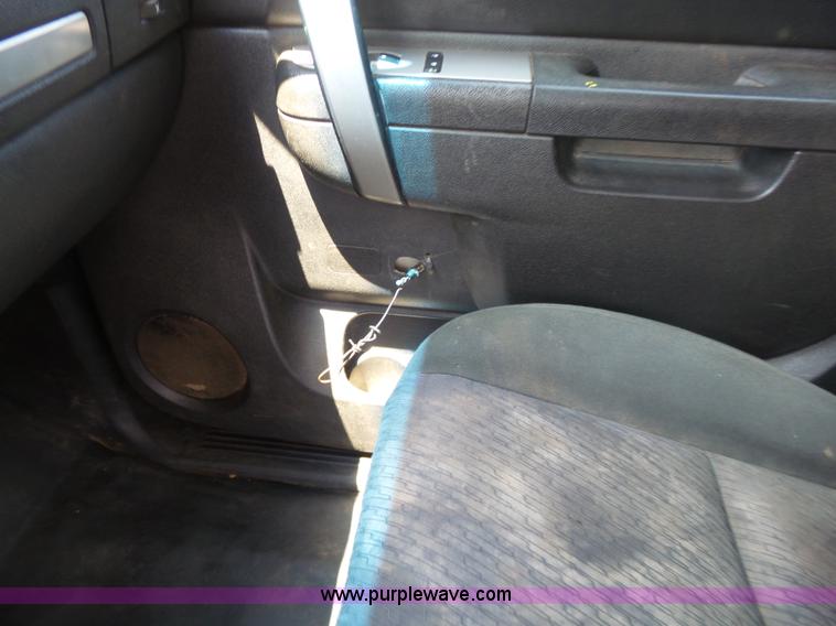 image for item K7054 2010 Chevrolet Silverado 2500HD LT Z71 Ext. Cab pickup truck