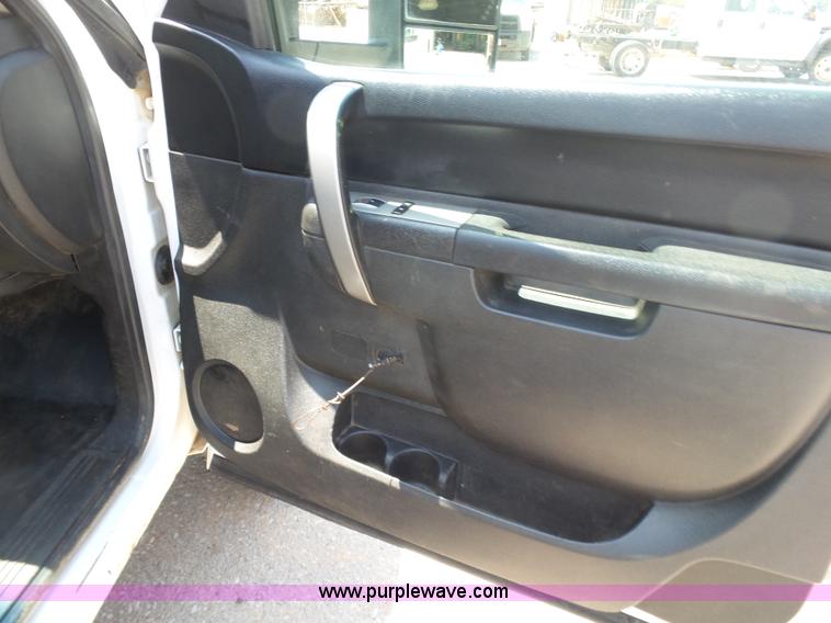 image for item K7054 2010 Chevrolet Silverado 2500HD LT Z71 Ext. Cab pickup truck