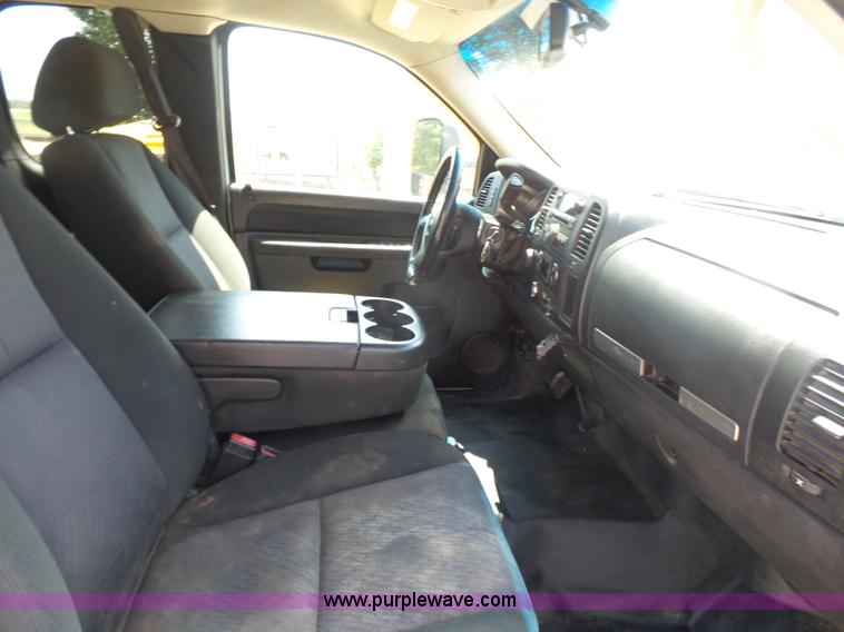 image for item K7054 2010 Chevrolet Silverado 2500HD LT Z71 Ext. Cab pickup truck