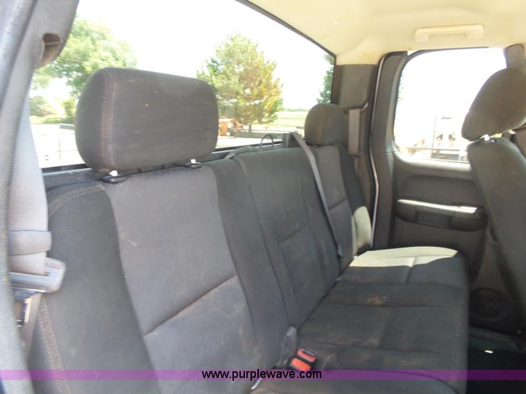 image for item K7054 2010 Chevrolet Silverado 2500HD LT Z71 Ext. Cab pickup truck