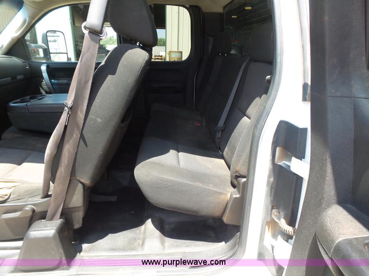 image for item K7054 2010 Chevrolet Silverado 2500HD LT Z71 Ext. Cab pickup truck