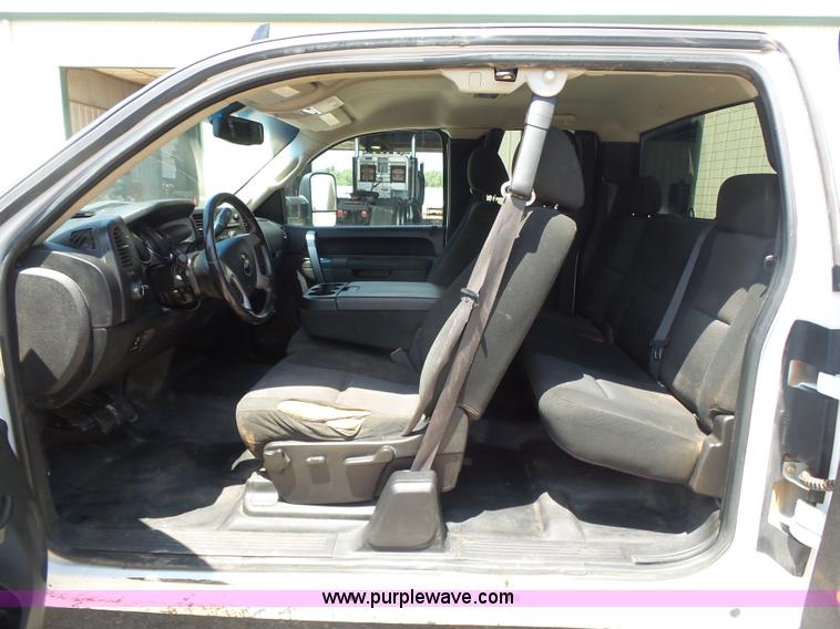 image for item K7054 2010 Chevrolet Silverado 2500HD LT Z71 Ext. Cab pickup truck