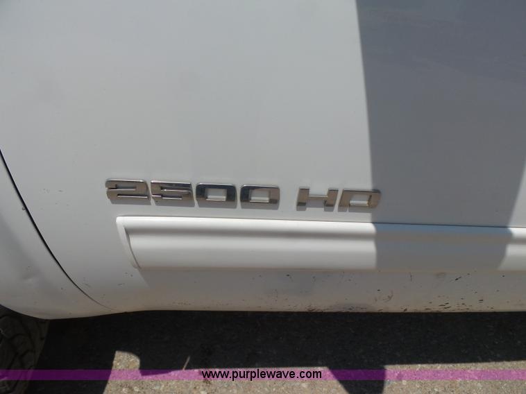 image for item K7054 2010 Chevrolet Silverado 2500HD LT Z71 Ext. Cab pickup truck