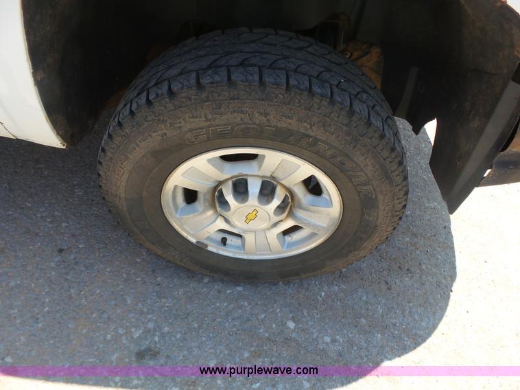 image for item K7054 2010 Chevrolet Silverado 2500HD LT Z71 Ext. Cab pickup truck