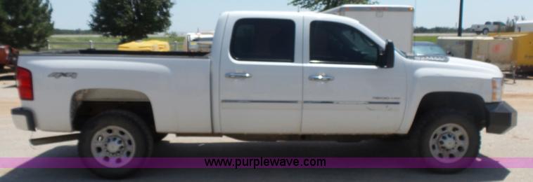 image for item K7055 2012 Chevrolet Silverado 2500HD Crew Cab pickup truck