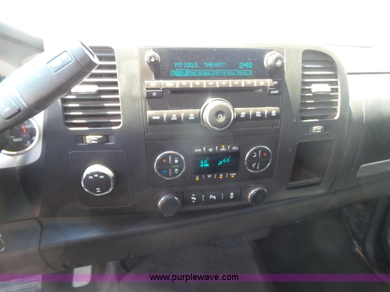 image for item K7055 2012 Chevrolet Silverado 2500HD Crew Cab pickup truck