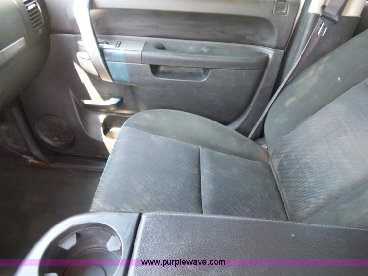 image for item K7055 2012 Chevrolet Silverado 2500HD Crew Cab pickup truck