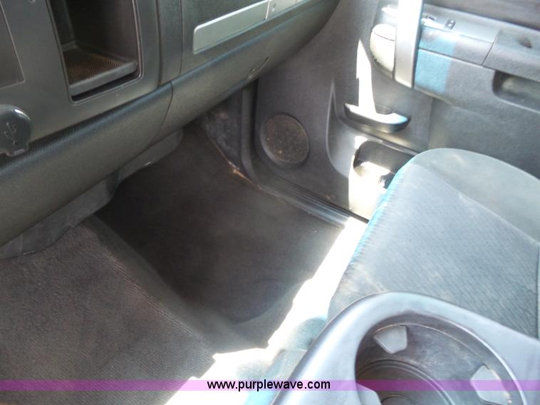 image for item K7055 2012 Chevrolet Silverado 2500HD Crew Cab pickup truck